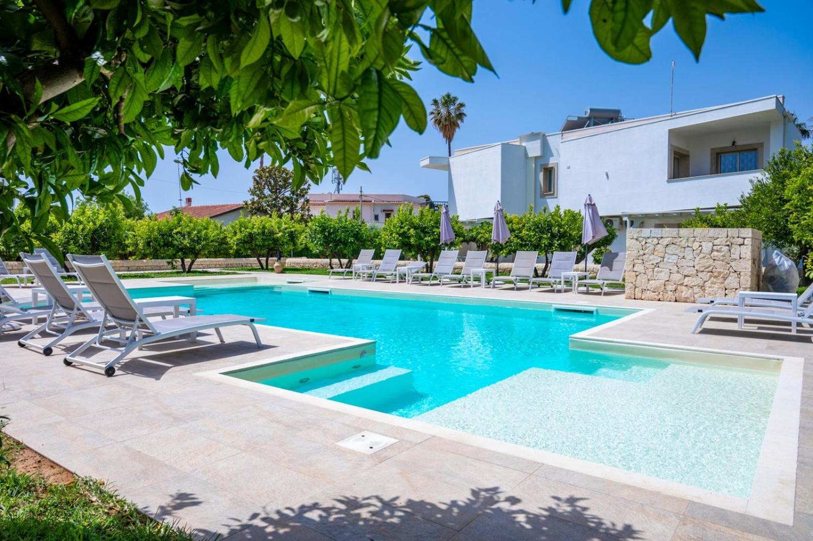 Villa Venera Fontane Bianche Charme Apartments Экстерьер фото