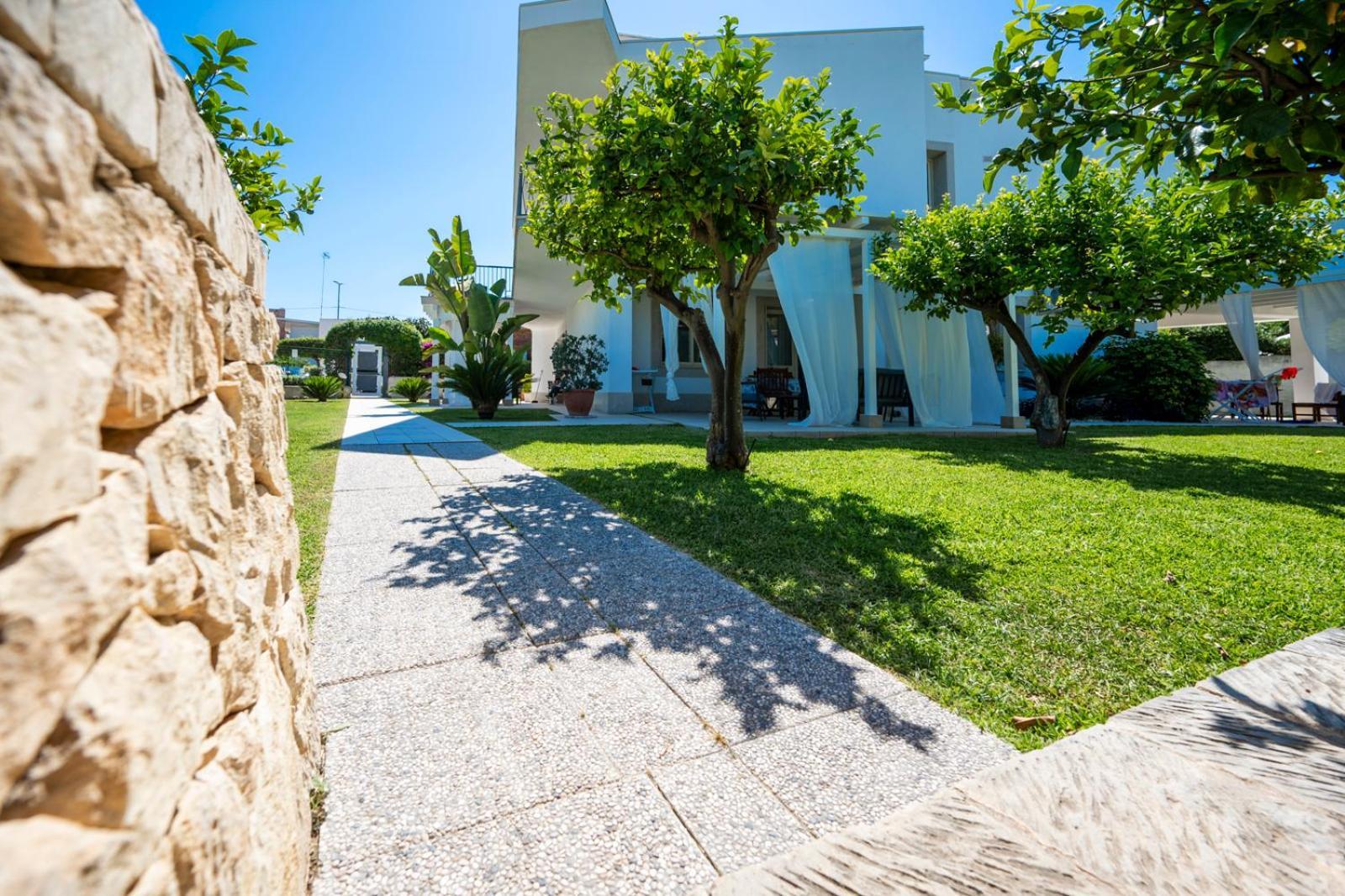 Villa Venera Fontane Bianche Charme Apartments Экстерьер фото